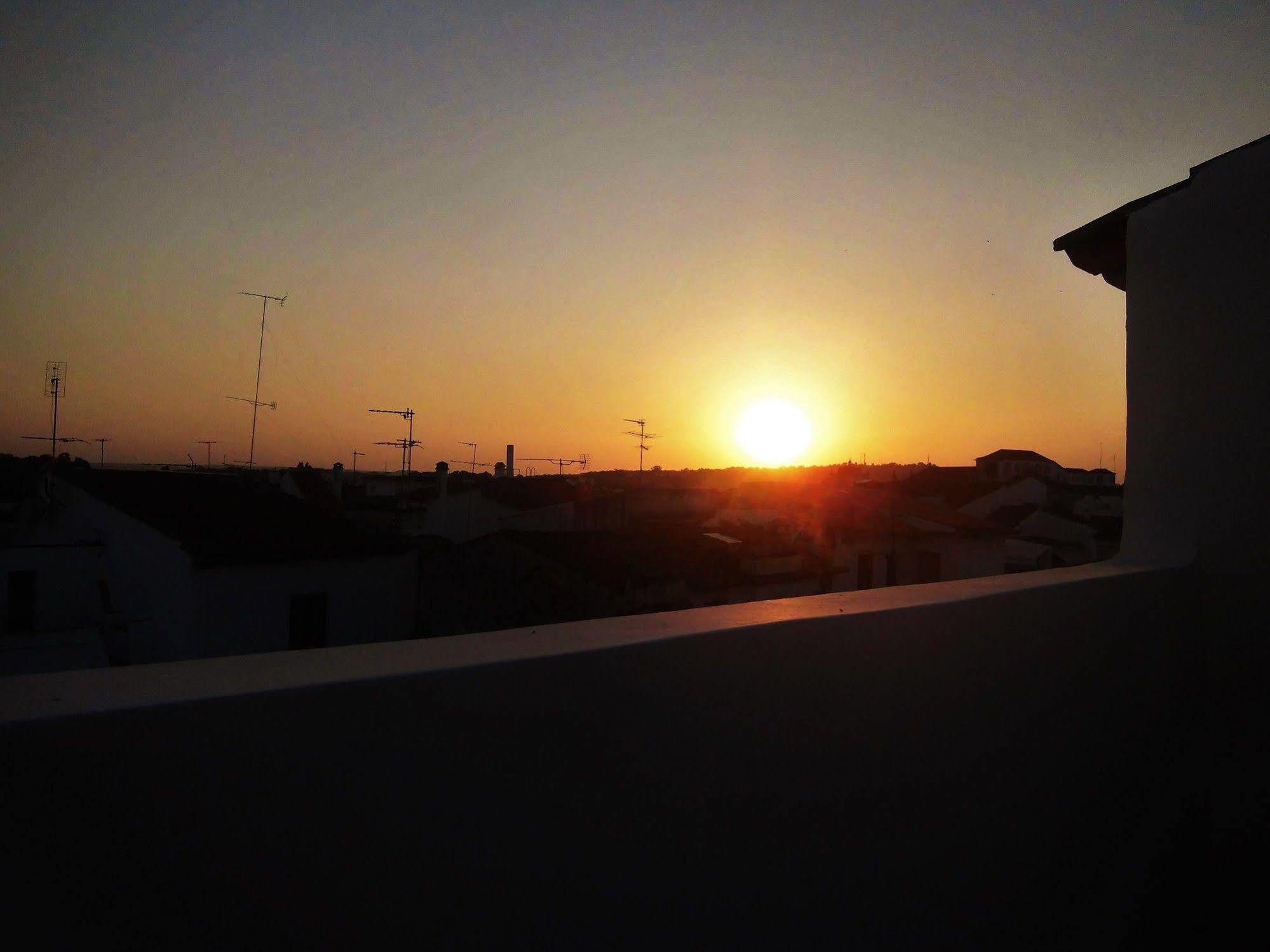 Hostel Raymundo Évora Dış mekan fotoğraf